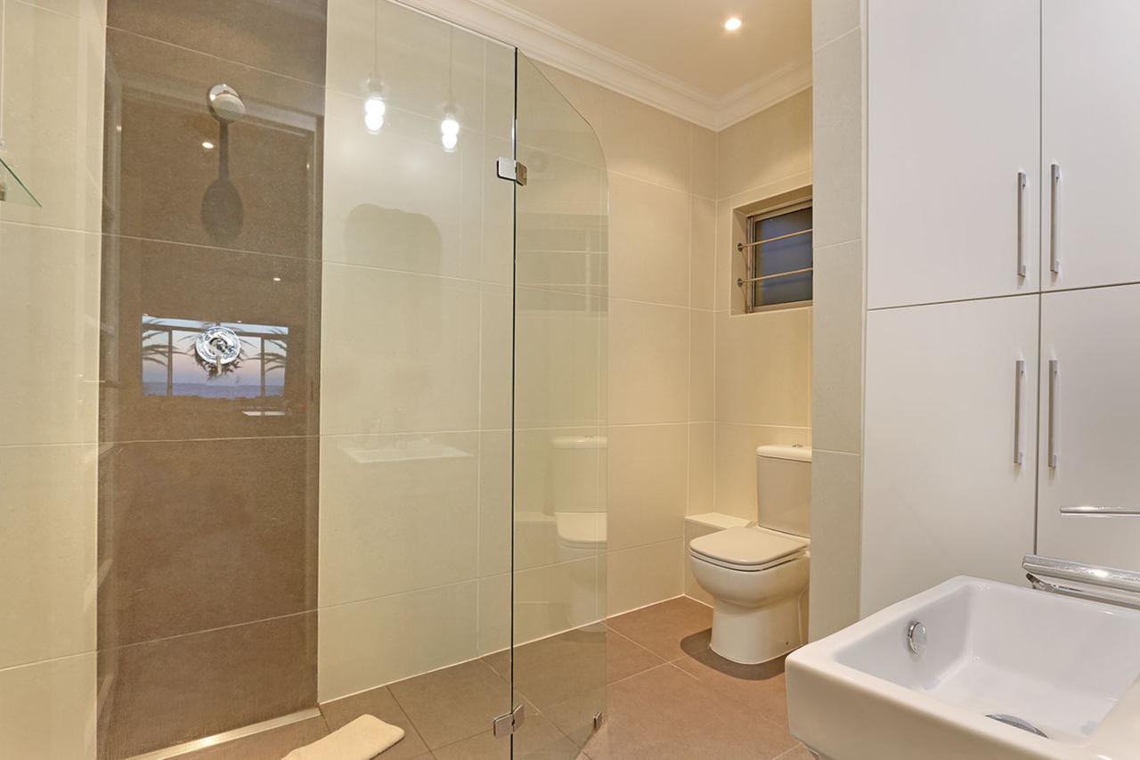 Afribode'S Adenium Beachfront Apartment Cape Town Exterior foto
