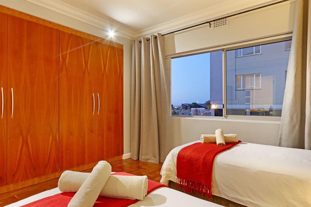 Afribode'S Adenium Beachfront Apartment Cape Town Exterior foto